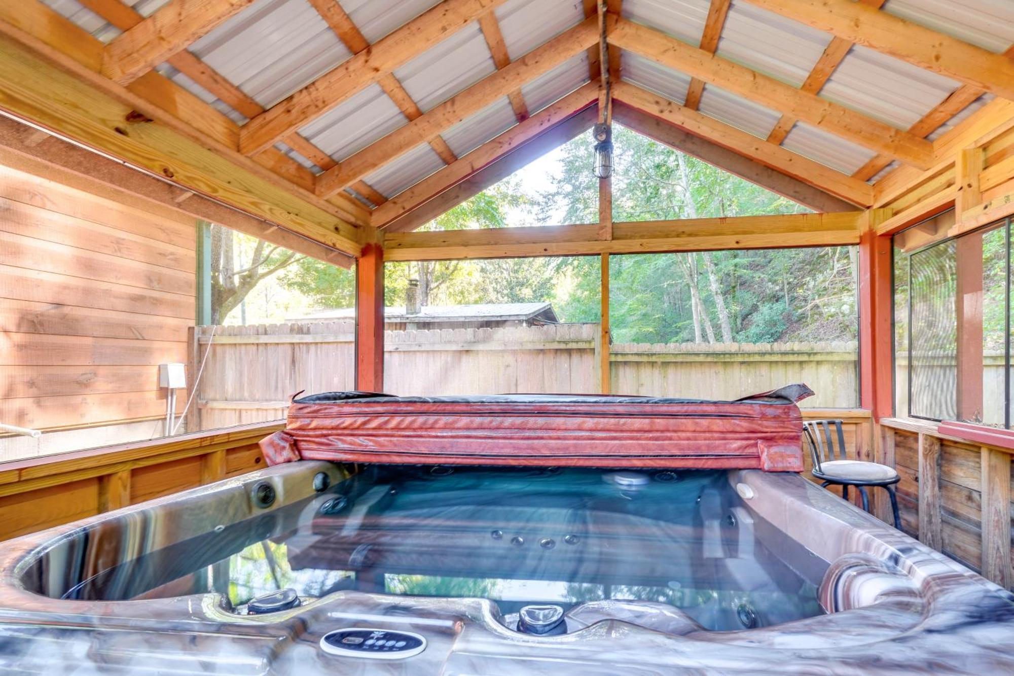 Just Fur Relaxin Sevierville Cabin With Hot Tub! ภายนอก รูปภาพ